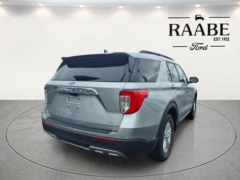 Used 2023 Ford Explorer XLT w/ Equipment Group 202A AWD/4WD image 9