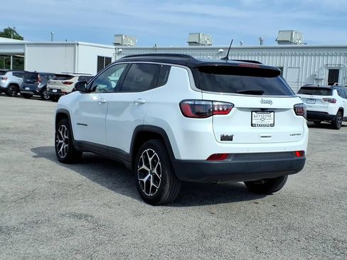 Used 2025 Jeep Compass Limited AWD/4WD image 5