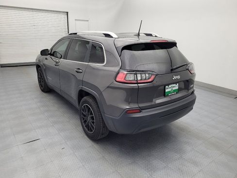 Used 2019 Jeep Cherokee Latitude Plus w/ Comfort/Convenience Group image 5
