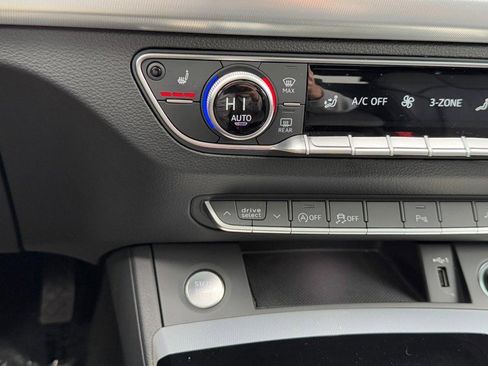 Used 2025 Audi Q5 2.0T Premium w/ Convenience Plus Package image 22