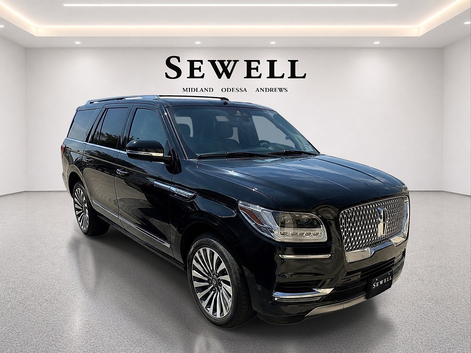 Used 2021 Lincoln Navigator L Reserve w/ Luxury Package AWD/4WD image 3