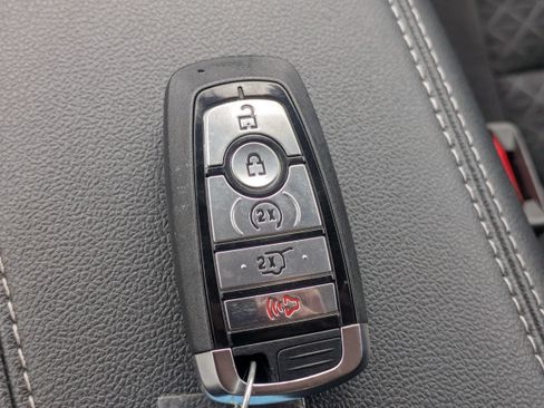 Used 2025 Ford Escape Active w/ Tech Pack #1 AWD/4WD image 26