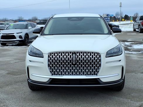 Used 2023 Lincoln Corsair AWD image 2