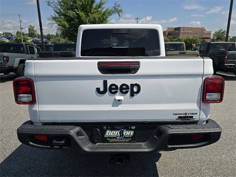 New 2025 Jeep Gladiator Sport image 14
