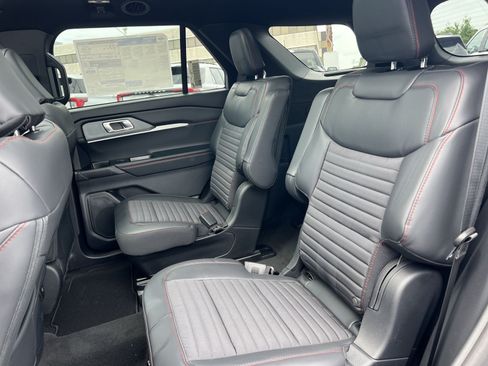 New 2026 Ford Explorer ST-Line w/ ST-Line Street Pack AWD/4WD image 25