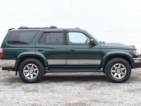 Used 2000 Toyota 4Runner SR5 image 6