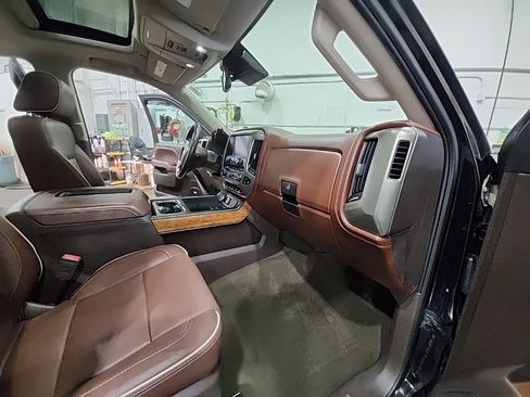 Used 2017 Chevrolet Silverado 1500 LT w/ All Star Edition AWD/4WD image 17