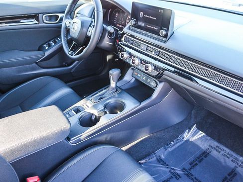 Certified 2025 Honda Civic Sport image 17