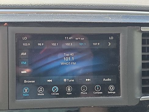 Used 2020 Chrysler Pacifica Touring w/ S Appearance Package FWD image 17