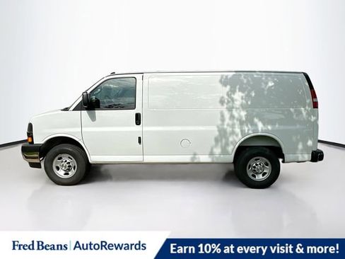 New 2025 Chevrolet Express 3500 w/ Chrome Appearance Package RWD image 3