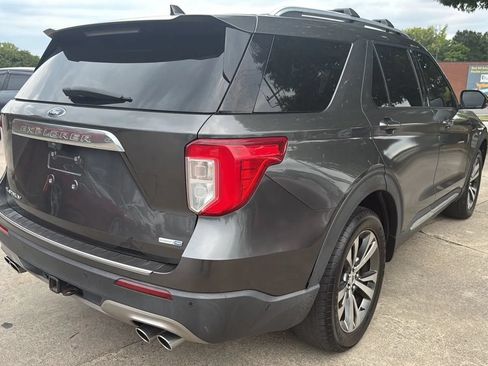 Used 2020 Ford Explorer Platinum w/ Premium Technology Package AWD/4WD image 5