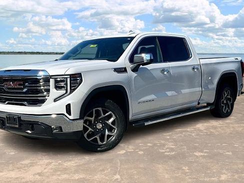 Used 2023 GMC Sierra 1500 SLT w/ SLT Premium Package image 3