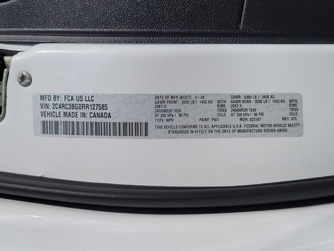 Used 2024 Chrysler Pacifica Touring-L w/ S Appearance Package image 18