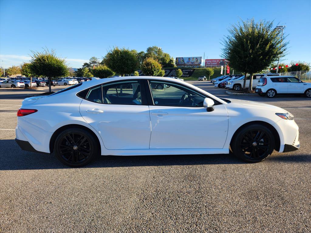 Certified 2025 Toyota Camry SE FWD image 3