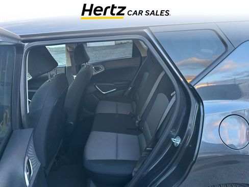 Used 2025 Kia Soul LX w/ LX Technology Package image 8