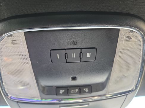 Used 2019 Jeep Grand Cherokee Limited AWD/4WD image 16
