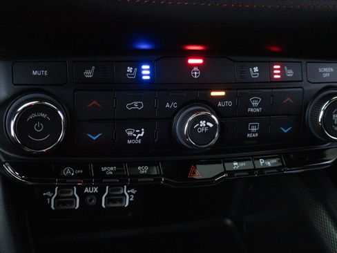 Used 2023 Dodge Durango GT AWD/4WD image 14