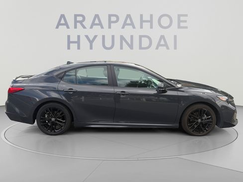Used 2025 Toyota Camry SE FWD image 6
