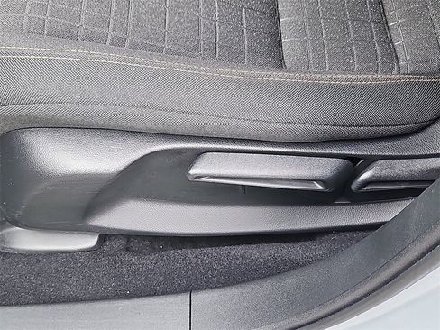 Certified 2024 Honda HR-V Sport image 18