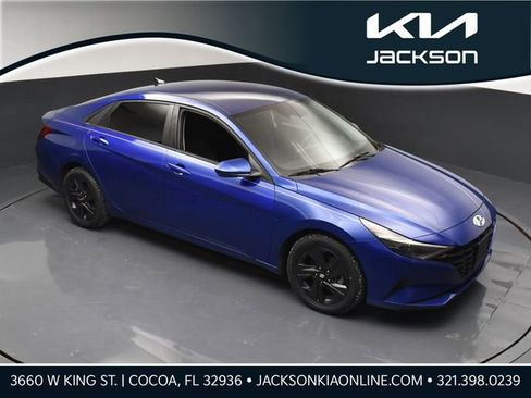 Used 2021 Hyundai Elantra SEL w/ Convenience Package image 1