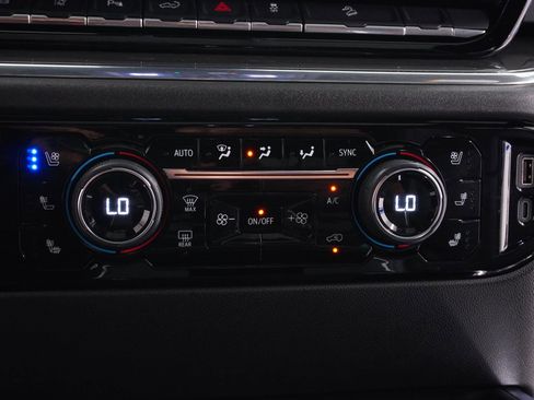 Used 2024 Chevrolet Silverado 2500 High Country w/ Midnight Edition image 28