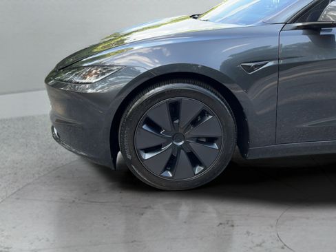 Used 2025 Tesla Model 3 Long Range AWD/4WD image 23