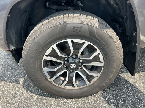 Certified 2022 Toyota Tacoma TRD Sport w/ TRD Premium Sport Package AWD/4WD image 27