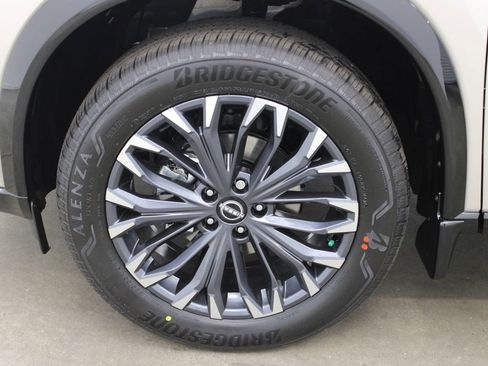 New 2026 Nissan Rogue Platinum w/ Platinum Premium Package image 30