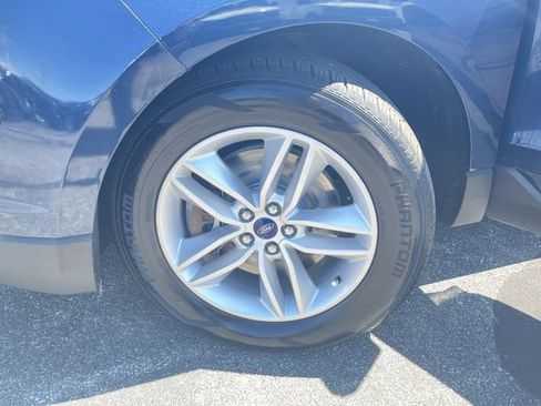 Used 2017 Ford Edge SEL w/ Equipment Group 201A AWD/4WD image 33