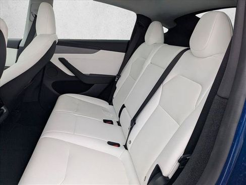 Used 2026 Tesla Model Y 2WD image 15