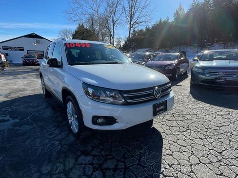 Used 2016 Volkswagen Tiguan SE image 14