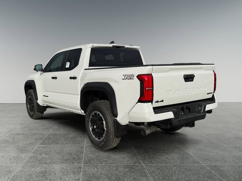 New 2025 Toyota Tacoma TRD Off-Road image 3