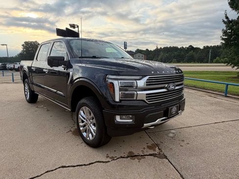 Used 2024 Ford F150 Platinum w/ Equipment Group 703A Plus AWD/4WD image 8