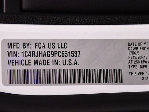 Used 2023 Jeep Grand Cherokee Laredo w/ Luxury Tech Group I AWD/4WD image 13