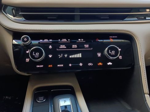 Used 2023 INFINITI QX60 Sensory w/ Vision Package image 4