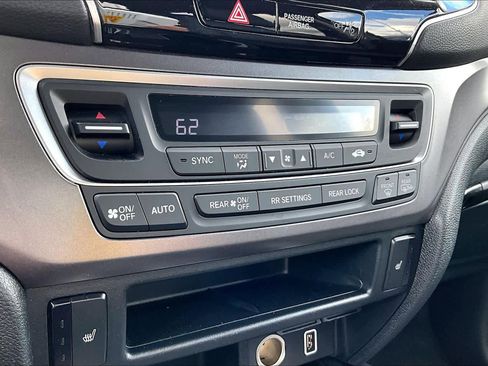 Used 2022 Honda Pilot EX-L image 34