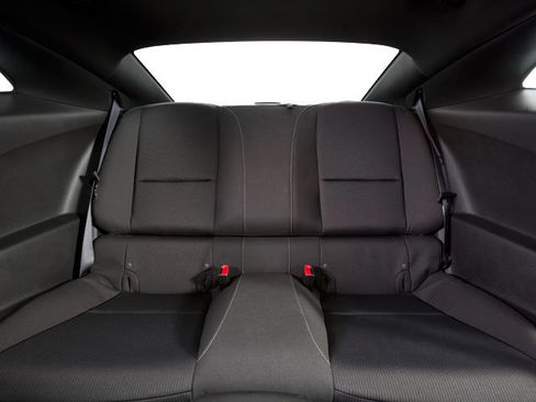 Used 2010 Chevrolet Camaro SS RWD image 15