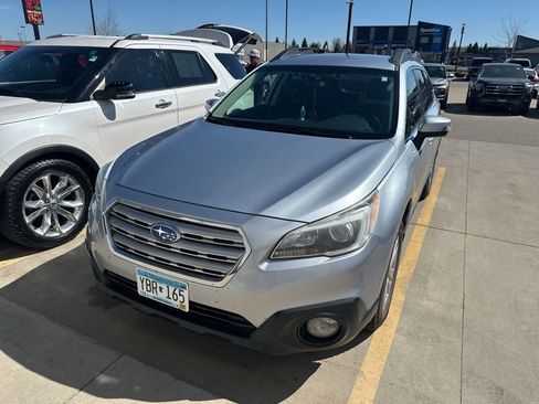 Used 2016 Subaru Outback 2.5i Premium AWD/4WD image 2