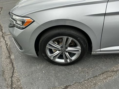 Certified 2024 Volkswagen Jetta SE image 31