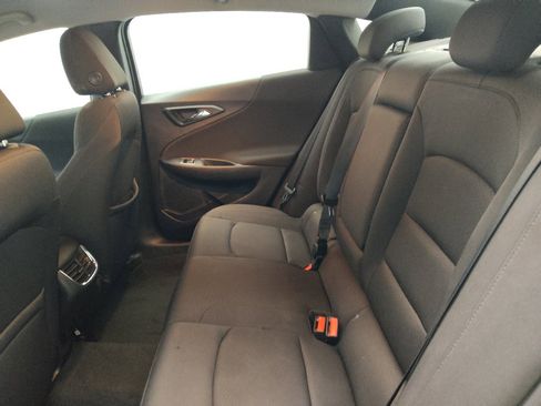 Used 2019 Chevrolet Malibu LT FWD image 18