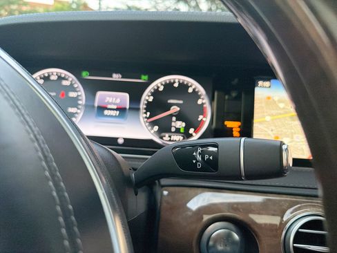 Used 2015 Mercedes-Benz S 550 Sedan image 23