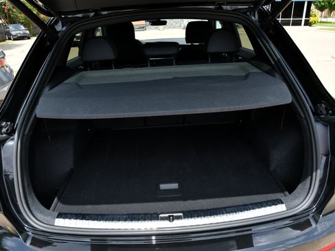 Used 2025 Audi Q3 2.0T Premium image 7