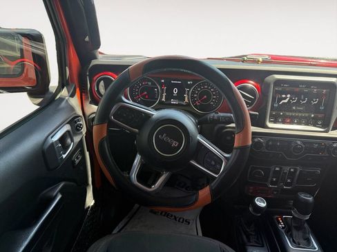 Used 2020 Jeep Wrangler Unlimited Rubicon w/ Dual Top Group AWD/4WD image 12