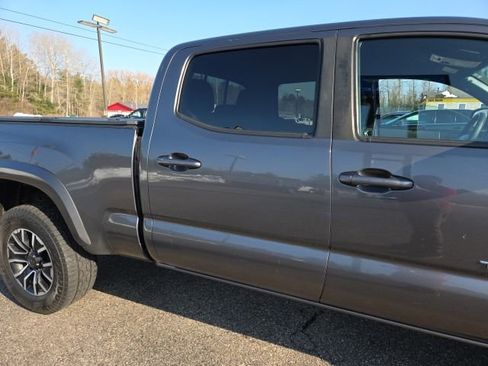 Used 2021 Toyota Tacoma TRD Sport image 30