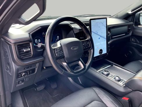 Certified 2023 Ford Expedition Platinum AWD/4WD image 18