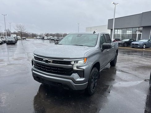 Used 2023 Chevrolet Silverado 1500 RST image 2
