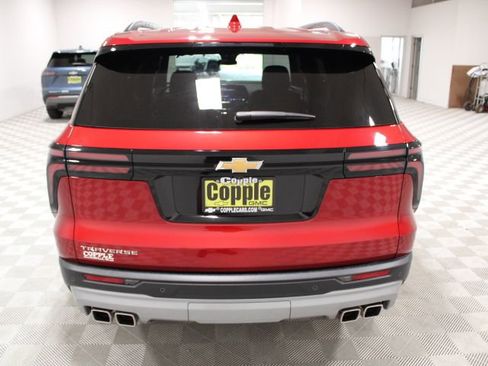 New 2025 Chevrolet Traverse LT w/ Enhanced Driving Package image 7