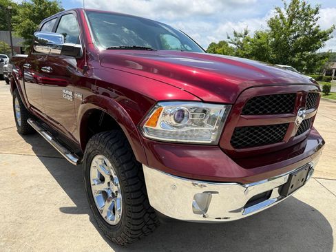 Used 2017 RAM 1500 Laramie w/ Convenience Group AWD/4WD image 6