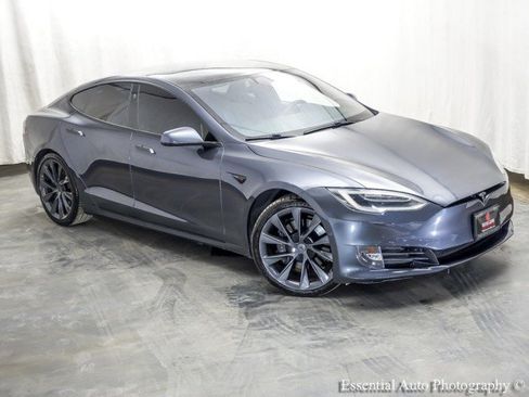 Used 2020 Tesla Model S Long Range Plus image 5