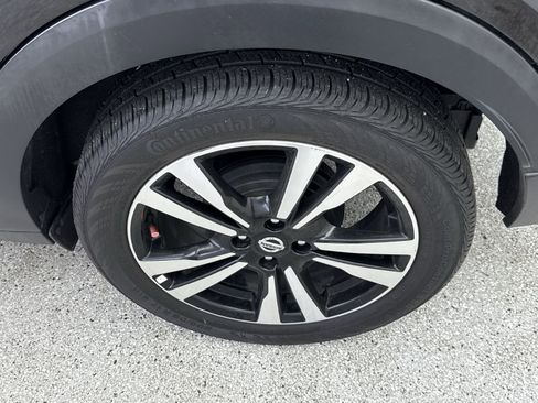 Used 2019 Nissan Kicks SR w/ SR Premium Package image 43